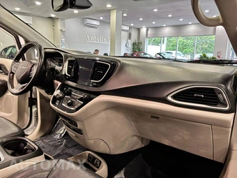 2020 Chrysler Pacifica Touring L Plus 121.6" WB - miniatura 10