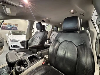 2020 Chrysler Pacifica Touring L Plus 121.6" WB - miniatura 11
