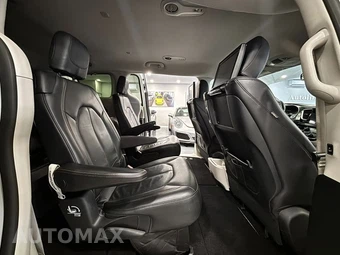 2020 Chrysler Pacifica Touring L Plus 121.6" WB - miniatura 19