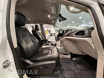 2020 Chrysler Pacifica Touring L Plus 121.6" WB - miniatura 21