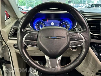2020 Chrysler Pacifica Touring L Plus 121.6" WB - miniatura 32