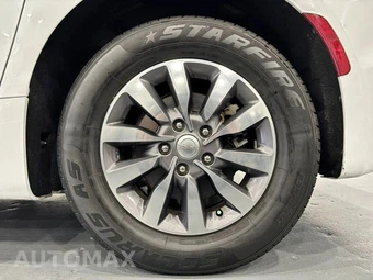 2020 Chrysler Pacifica Touring L Plus 121.6" WB - miniatura 54