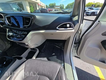 2020 Chrysler Pacifica Touring L Plus 121.6" WB - miniatura 20