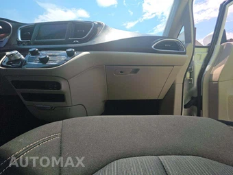 2020 Chrysler Voyager L 121.6" WB – miniatura 17