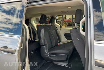 2020 Chrysler Voyager L 121.6" WB - miniatura 13