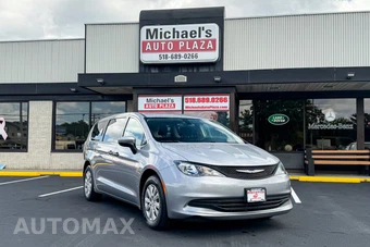 2020 Chrysler Voyager L 121.6" WB - miniatura 2