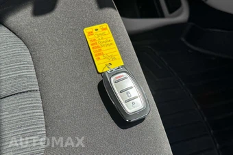 2020 Chrysler Voyager L 121.6" WB - miniatura 27
