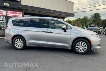 2020 Chrysler Voyager L 121.6" WB - miniatura 3