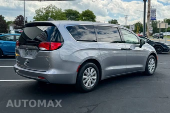 2020 Chrysler Voyager L 121.6" WB - miniatura 4