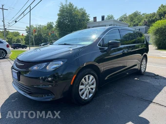 2020 Chrysler Voyager L 121.6" WB – miniatura 3
