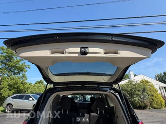 2020 Chrysler Voyager L 121.6" WB – miniatura 36