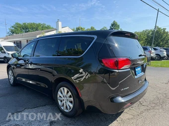2020 Chrysler Voyager L 121.6" WB – miniatura 6