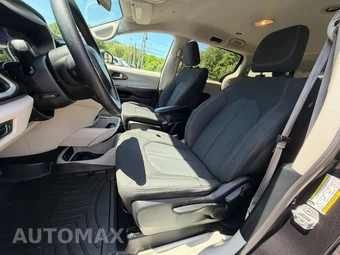 2020 Chrysler Voyager L 121.6" WB – miniatura 13