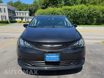 2020 Chrysler Voyager L 121.6" WB – miniatura 2