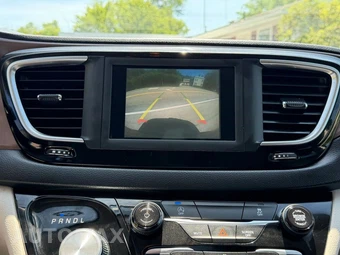2020 Chrysler Voyager L 121.6" WB – miniatura 26
