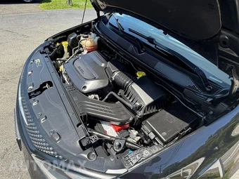 2020 Chrysler Voyager L 121.6" WB – miniatura 42