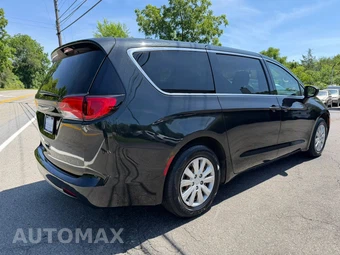 2020 Chrysler Voyager L 121.6" WB – miniatura 6