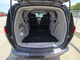 2020 Chrysler Voyager LX 121.6" WB – miniatura 11
