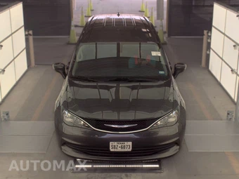 2020 Chrysler Voyager LX 121.6" WB – miniatura 30