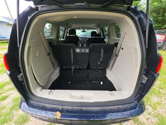 2020 Chrysler Voyager LX 121.6" WB - miniatura 12