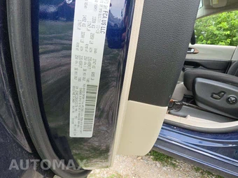 2020 Chrysler Voyager LX 121.6" WB - miniatura 2