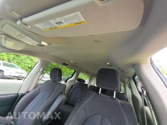 2020 Chrysler Voyager LX 121.6" WB - miniatura 8