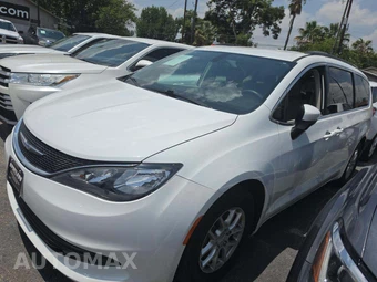 2020 Chrysler Voyager LX 121.6" WB