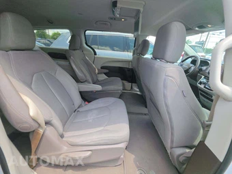 2020 Chrysler Voyager LX 121.6" WB - miniatura 17