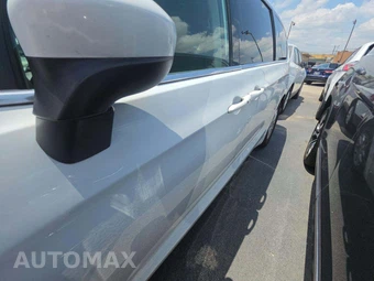 2020 Chrysler Voyager LX 121.6" WB - miniatura 24