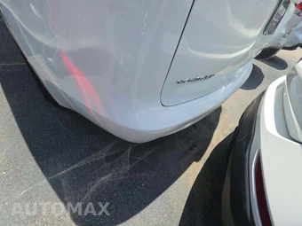 2020 Chrysler Voyager LX 121.6" WB - miniatura 26