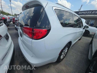 2020 Chrysler Voyager LX 121.6" WB - miniatura 3