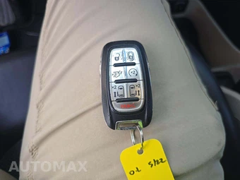 2020 Chrysler Voyager LXi 121.6" WB - miniatura 8