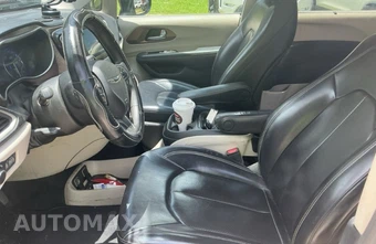 2020 Chrysler Voyager LXi 121.6" WB - miniatura 12