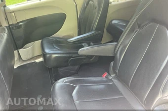 2020 Chrysler Voyager LXi 121.6" WB - miniatura 13