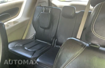 2020 Chrysler Voyager LXi 121.6" WB - miniatura 14