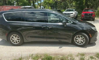 2020 Chrysler Voyager LXi 121.6" WB - miniatura 4