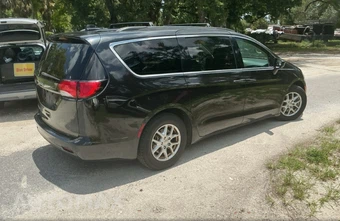 2020 Chrysler Voyager LXi 121.6" WB - miniatura 5