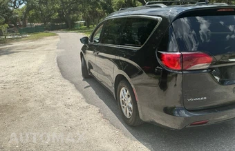2020 Chrysler Voyager LXi 121.6" WB - miniatura 6