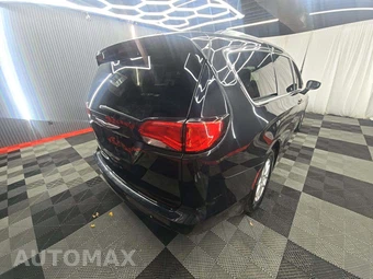 2020 Chrysler Voyager LXi 121.6" WB – miniatura 3