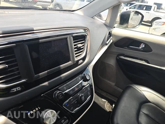 2020 Chrysler Voyager LXi 121.6" WB - miniatura 11