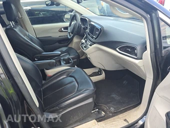 2020 Chrysler Voyager LXi 121.6" WB - miniatura 8