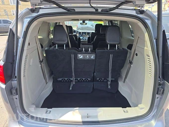 2020 Chrysler Voyager LXi 121.6" WB – miniatura 15