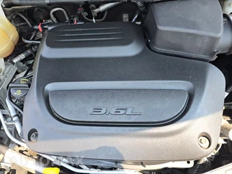 2020 Chrysler Voyager LXi 121.6" WB – miniatura 26