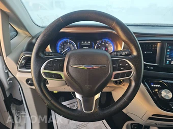 2020 Chrysler Voyager LXi 121.6" WB - miniatura 10