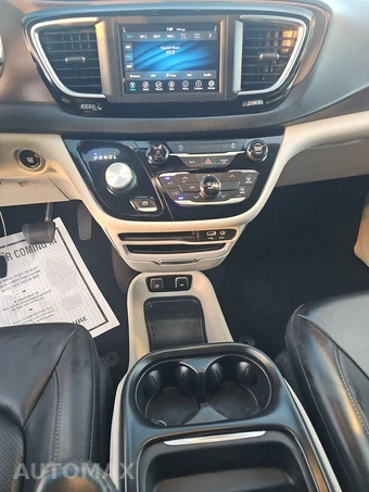 2020 Chrysler Voyager LXi 121.6" WB - miniatura 11