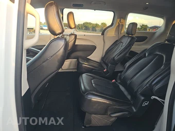 2020 Chrysler Voyager LXi 121.6" WB - miniatura 13