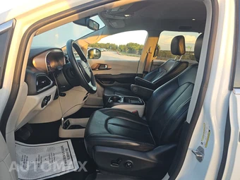 2020 Chrysler Voyager LXi 121.6" WB - miniatura 7