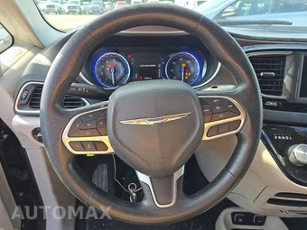 2020 Chrysler Voyager LXi 121.6" WB - miniatura 10