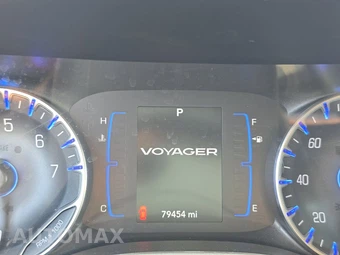 2020 Chrysler Voyager LXi 121.6" WB - miniatura 12