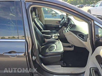 2020 Chrysler Voyager LXi 121.6" WB - miniatura 8